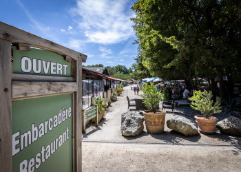 Devant allé restaurant repentie
